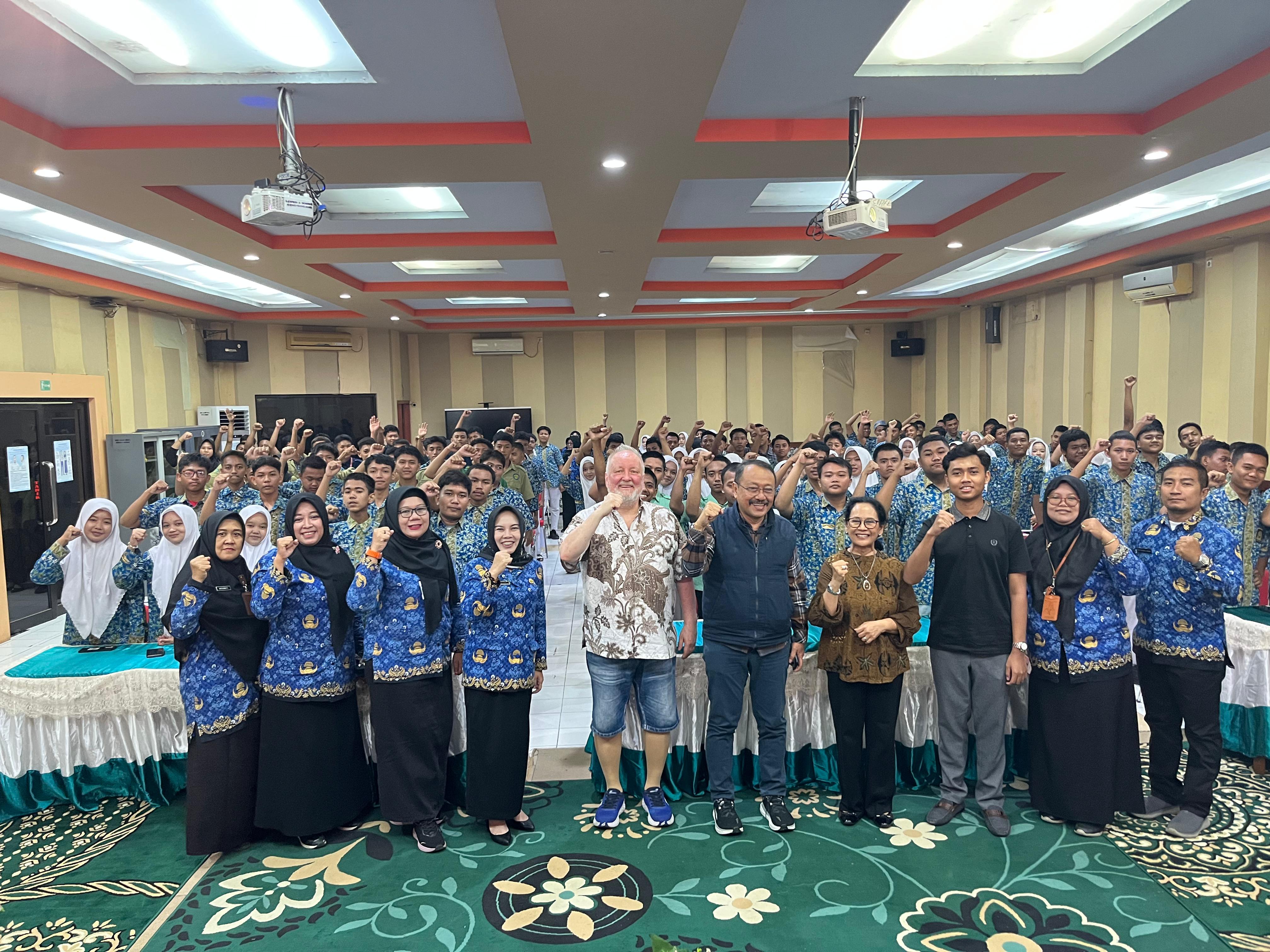 Sosialisasi program GEMA Foundation di SMKN 1 Grati