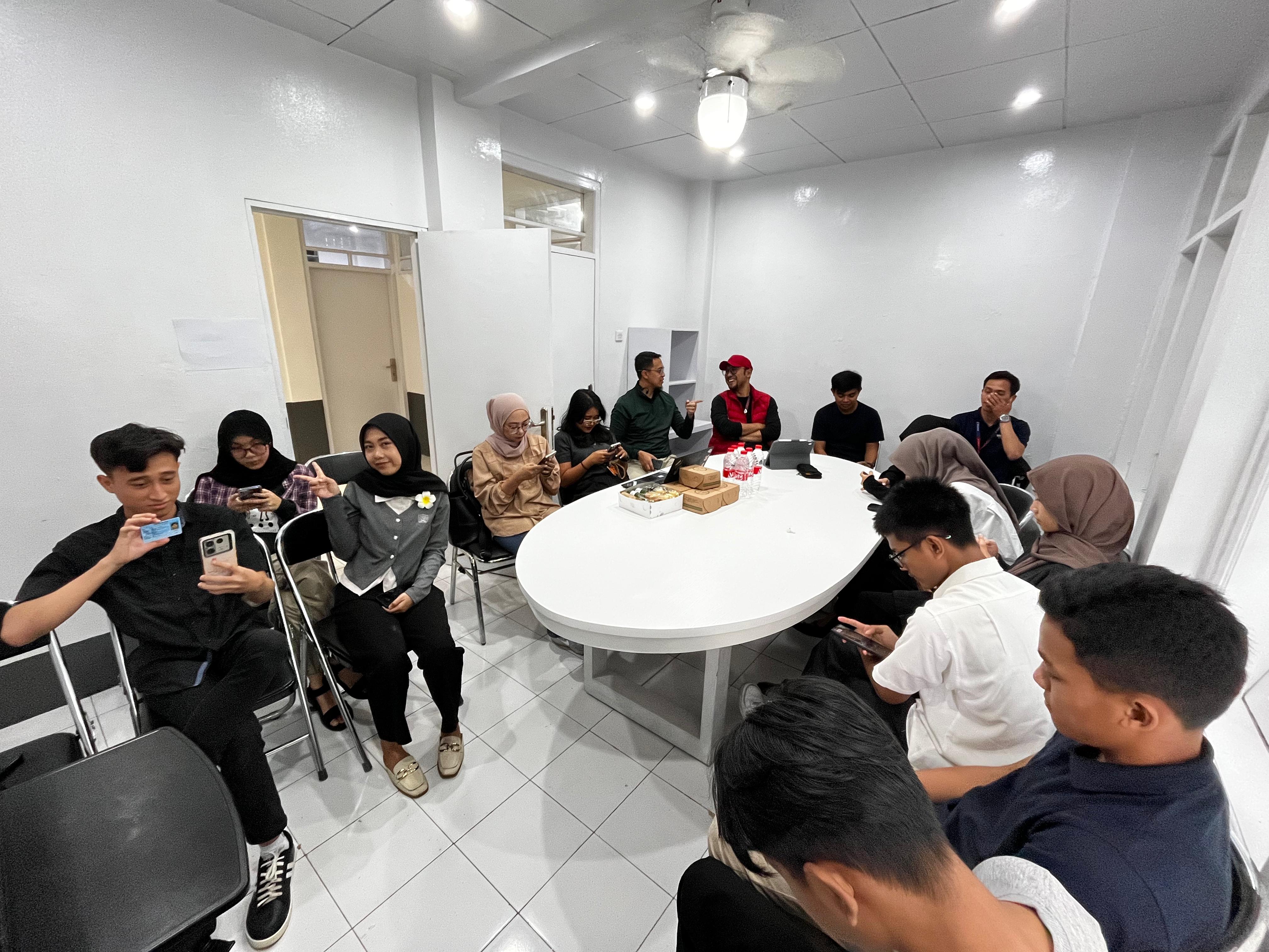 Sharing platform DIGIPOS dan kolaborasi konten media sosial bersama Telkomsel
