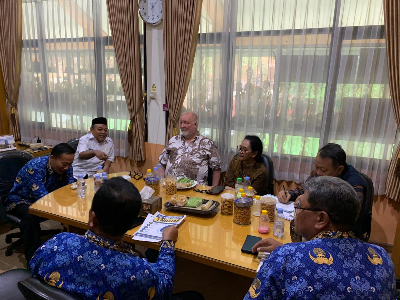 Diskusi dan penjajakan program kerja sama dengan SMKN 1 Purwosari, SMKN 2 Sukorejo, SMKN 1 Tutur,