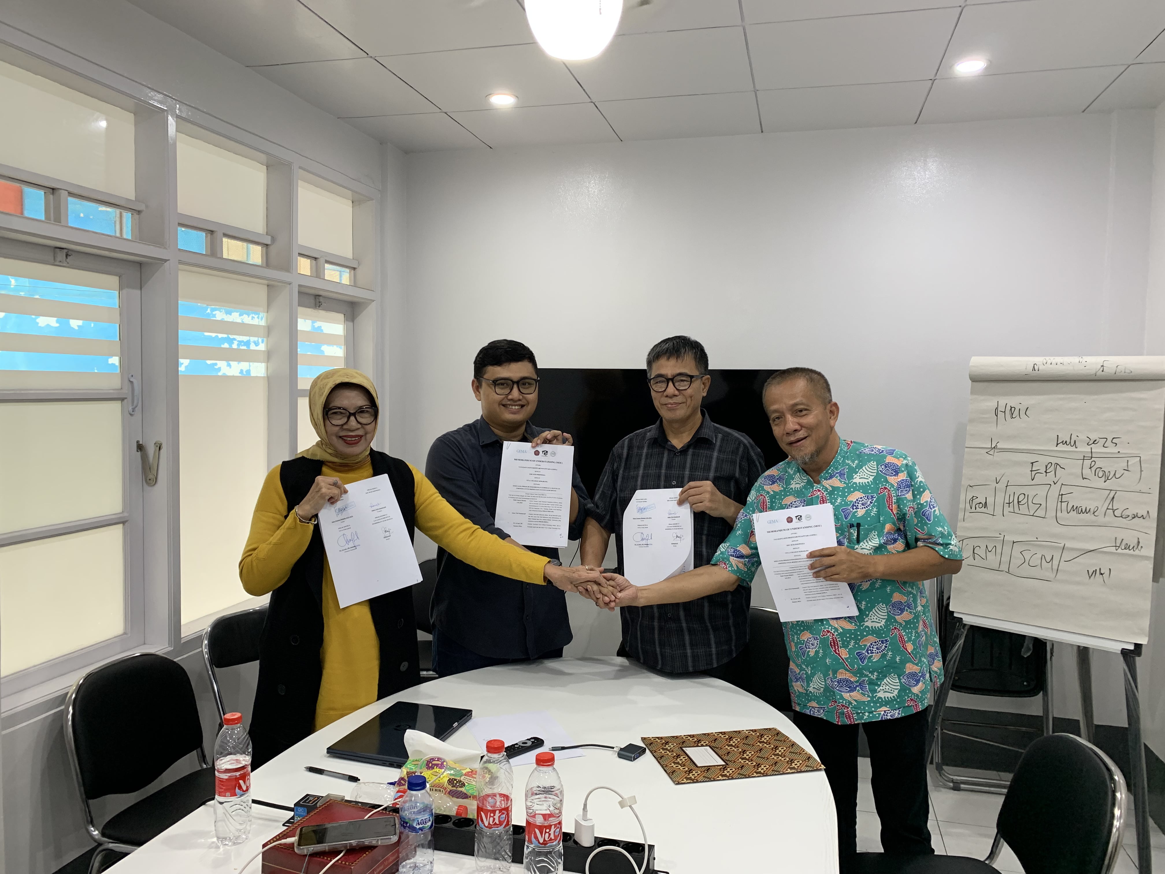 Diskusi dengan Edu Hub Indonesia, Viva College Semarang, Yayasan Komunitas Pendidikan Anak Bangsa